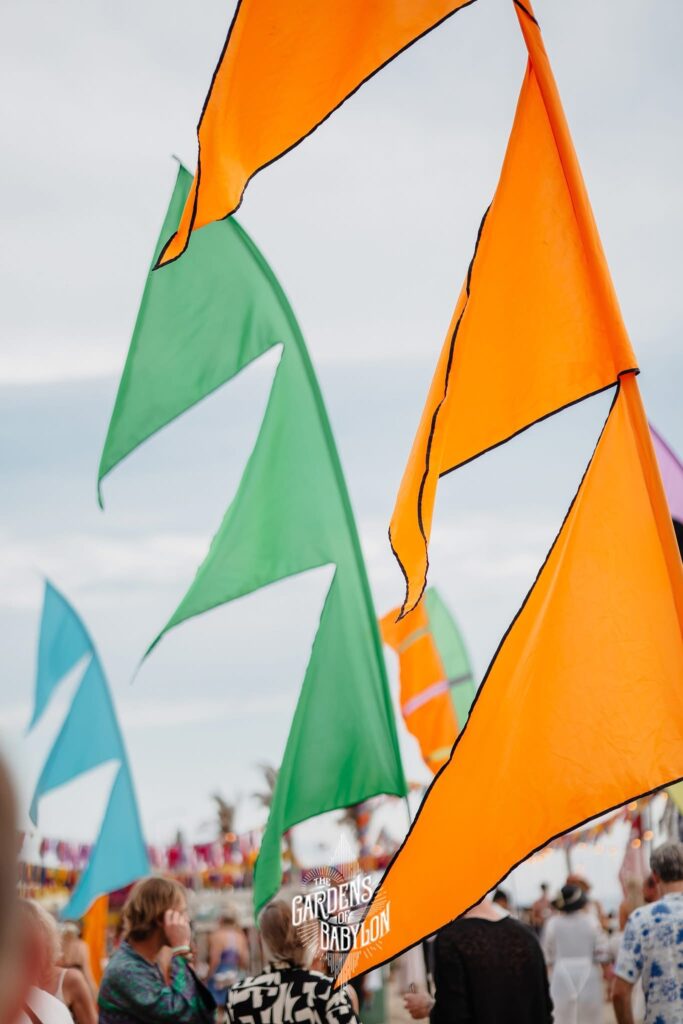 Festival vlag 3 Gardens of Babylon