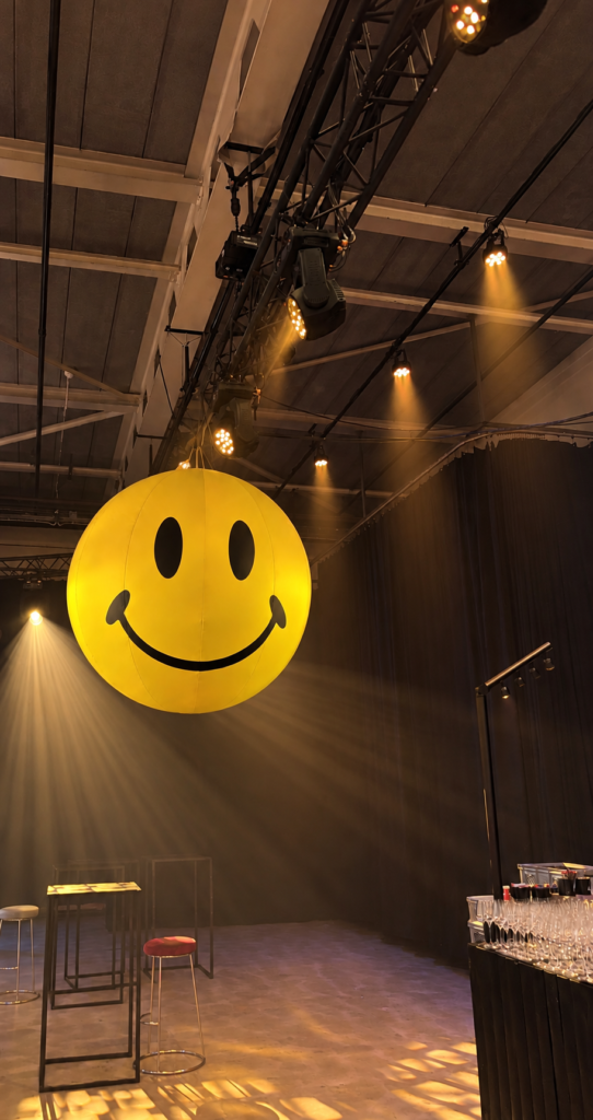 90 Theme Smiley